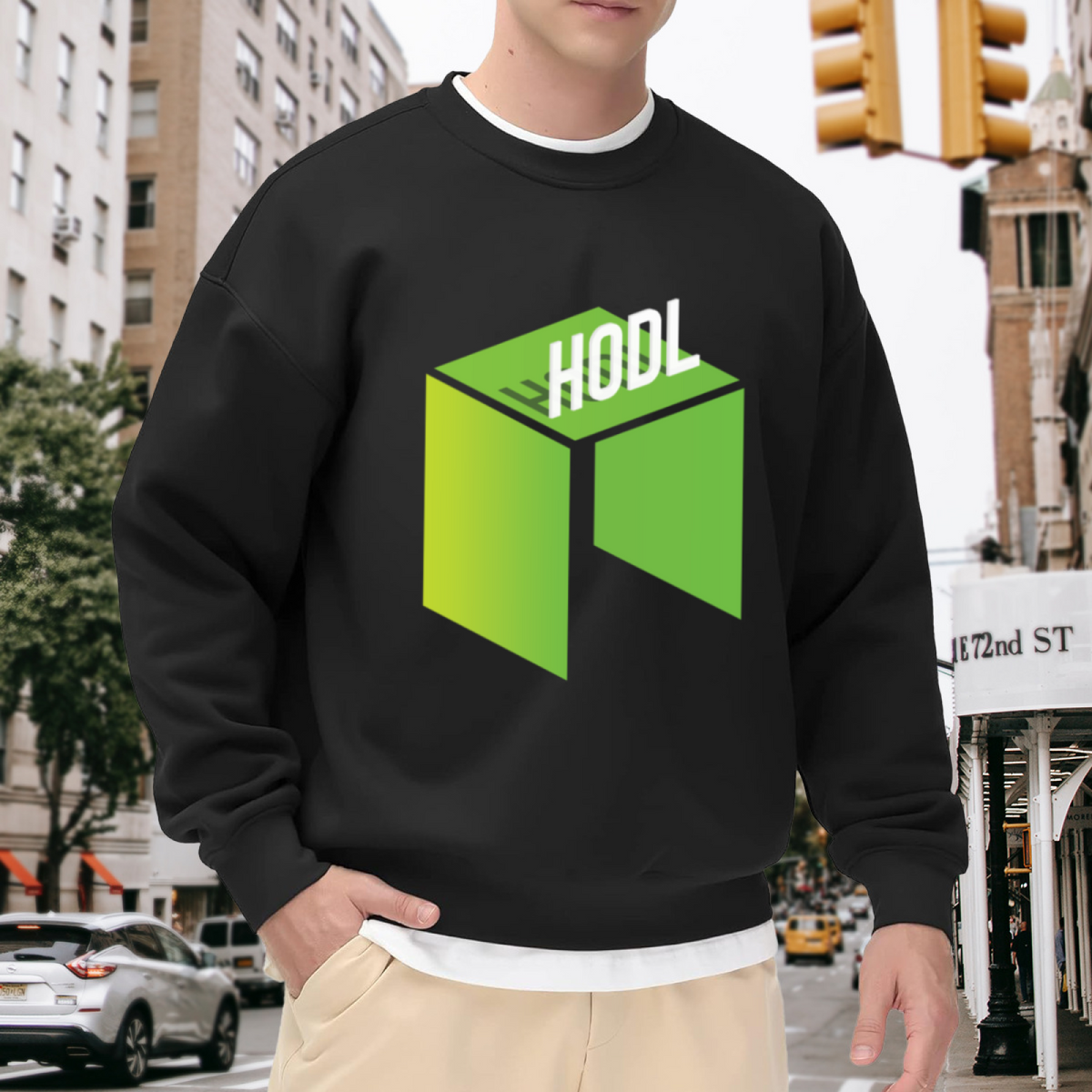 HODL Isometric 3D Cube Crypto Crewneck Sweatshirt | Cryptocurrency Holder Minimalist Pullover, Blockchain Gift