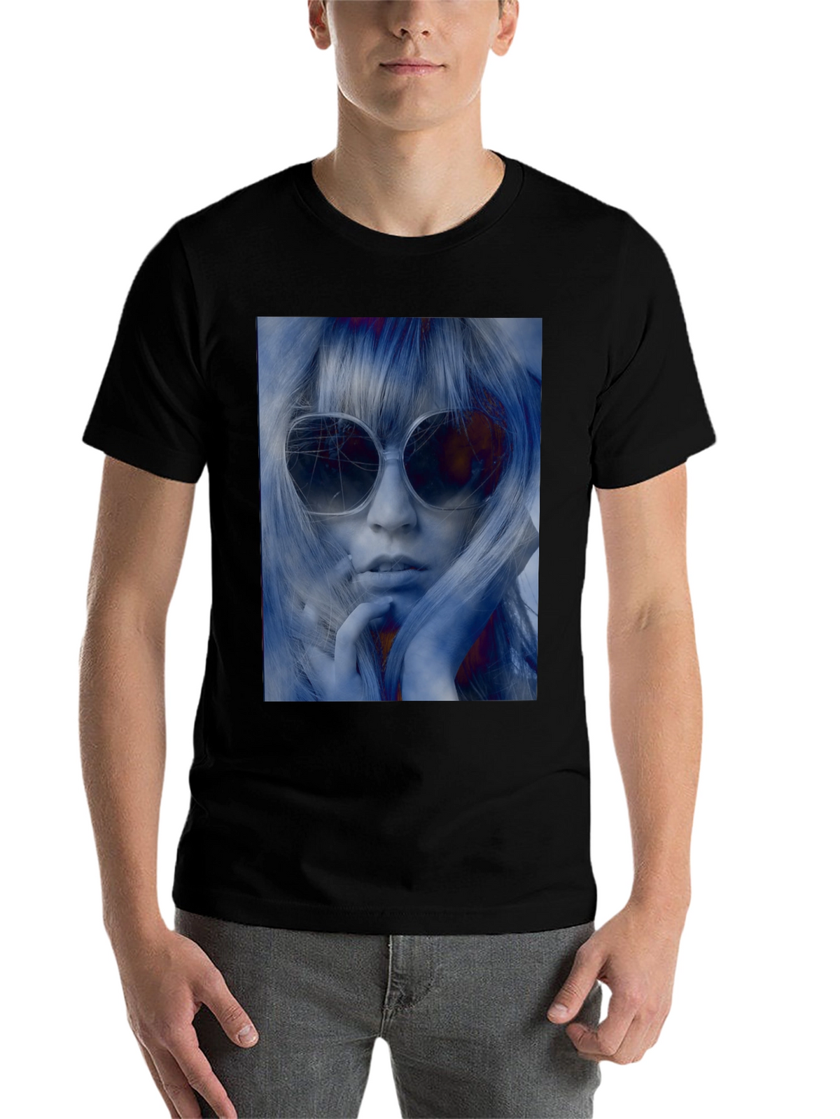 Retro Chic Tee: Black T-Shirt with Sunglasses Woman Print