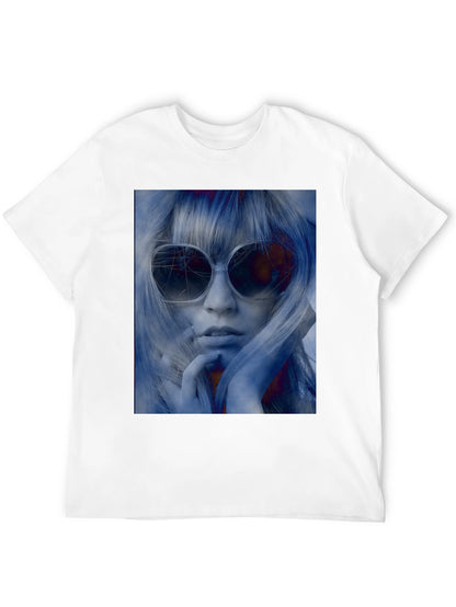 Retro Chic Tee: Black T-Shirt with Sunglasses Woman Print