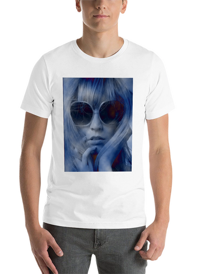 Retro Chic Tee: Black T-Shirt with Sunglasses Woman Print