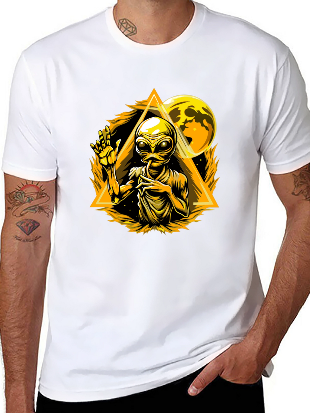 Alien Graphic T-Shirt - Sci-Fi Design