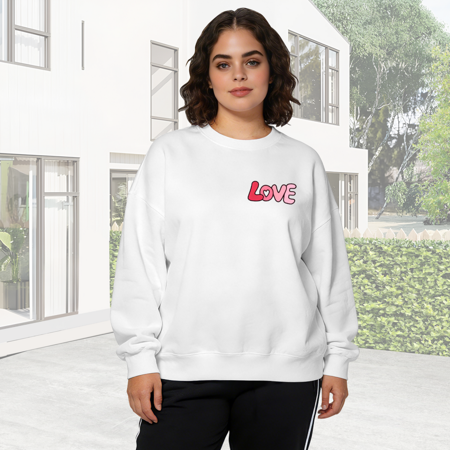Mini Chest?Print LOVE Simple Crewneck Sweatshirt