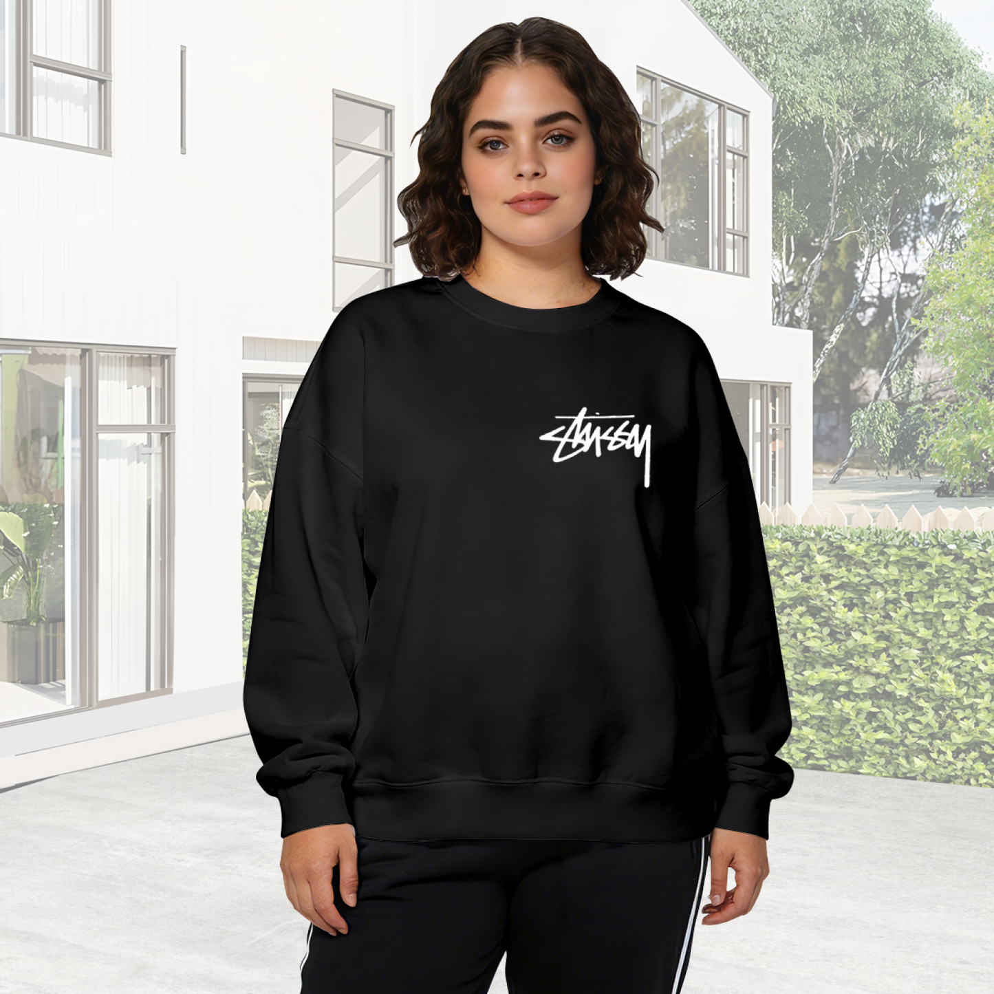 Minimal Chest Signature Logo Urban Crewneck Sweatshirt