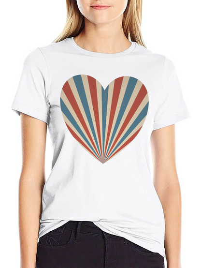 Retro Heart Ray Graphic Tee - Stylish Comfort