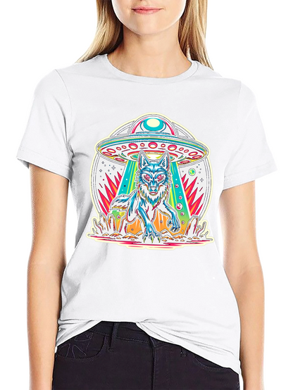 UFO Wolf Graphic Tee - Trendy Alien Abduction T-Shirt