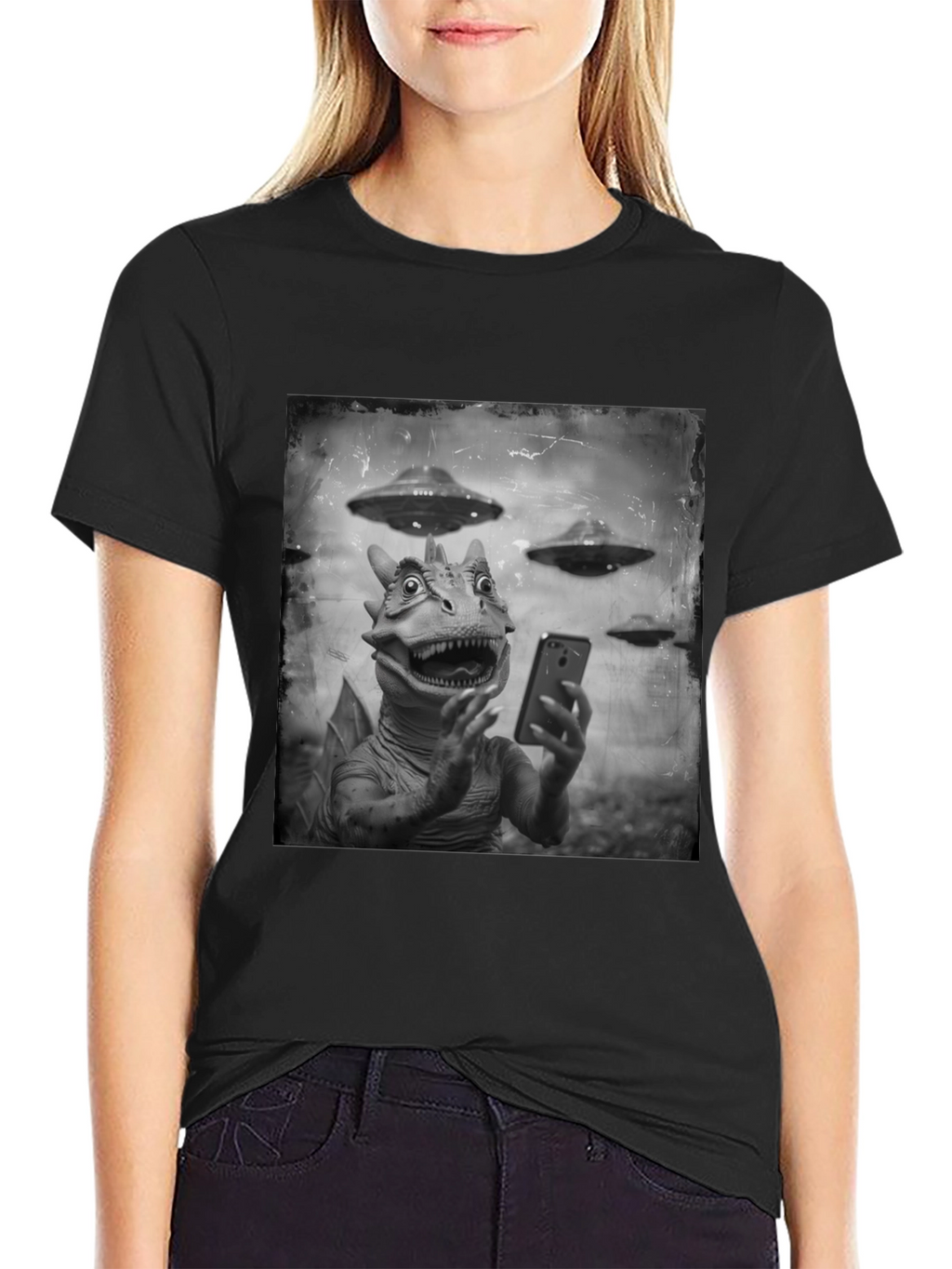 Retro Alien Lizard Selfie Graphic Tee